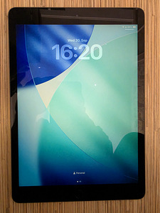 Apple iPad 8-го поколения Wi‑Fi 32 ГБ. (1 фото из 4)