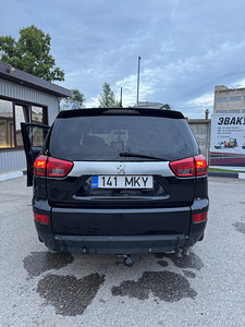 Peugeot 4007 2.2 HDi 2008 (2 фото из 15)