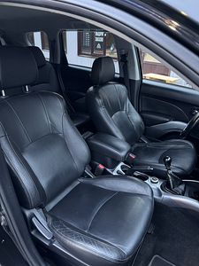 Peugeot 4007 2.2 HDi 2008 (11 фото из 15)