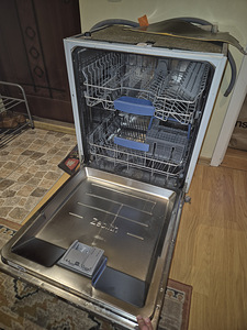 Müüa Bosch SMV54M30EU integreeritav nõudepesumasin (4 foto / 4)