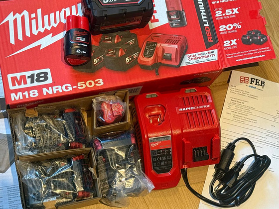 Aku Milwaukee M18 B5 3 x 5,0 Ah + M12-18 FC + B2 2,0 Ah