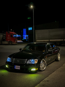 Lexus LS400 (3 foto / 11)