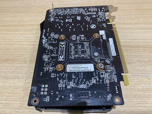 Nvidia GeForce GTX 1650 (4 foto / 6)