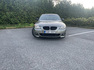 BMW e60 520i (2 фото из 8)