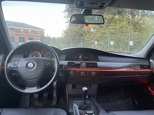 BMW e60 520i (8 фото из 8)