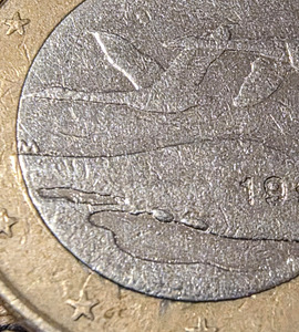 1 евро Финляндии 1999 года. Дефектный с обеих сторон. (4 фото из 10)