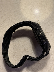 Garmin Enduro 2 Solar Sapphire - Carbon Gray DLC TI (3 foto / 3)