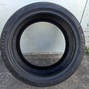 235/40 R19 (6mm ehk 75% DOT 24) Michelin Primacy 4 VOL (1tk)