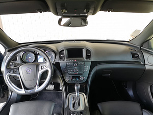 Opel Insignia OPC (5 фото из 7)