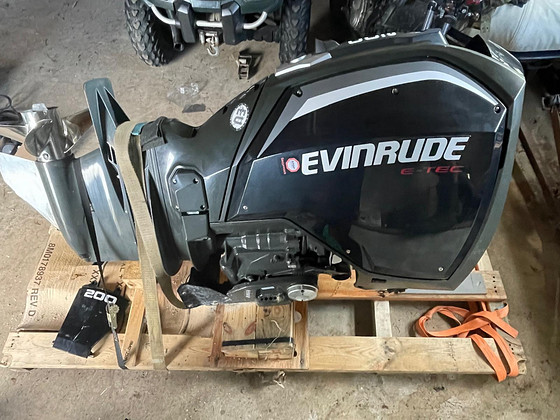 Paadimootor Evinrude E-Tec G2 200hp.