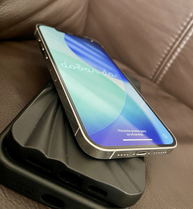 Apple iPhone 12 Pro Max (2 foto / 6)