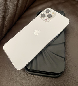 Apple iPhone 12 Pro Max (4 foto / 6)