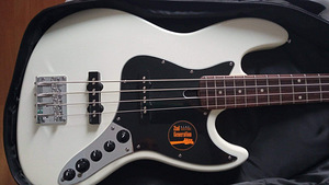 Bass Sire Marcus Miller V3 AWH 2nd Gen (1 foto / 4)