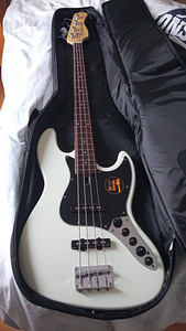 Bass Sire Marcus Miller V3 AWH 2nd Gen (2 foto / 4)