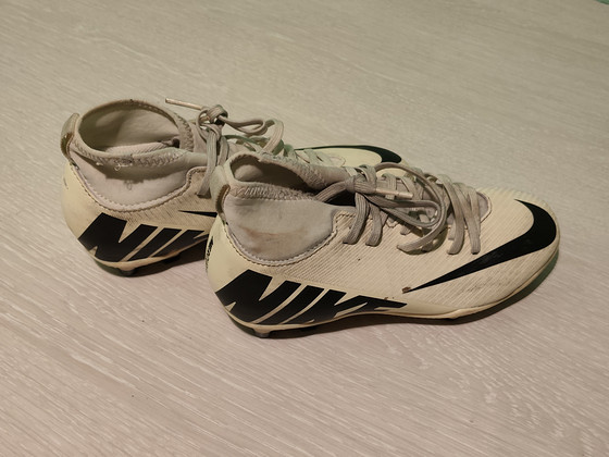 Бутсы Nike