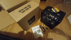 FENDER RUMBLE 25 V3 басовый комбоусилитель (1 фото из 2)