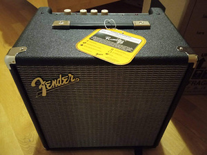 FENDER RUMBLE 25 V3 басовый комбоусилитель (2 фото из 2)
