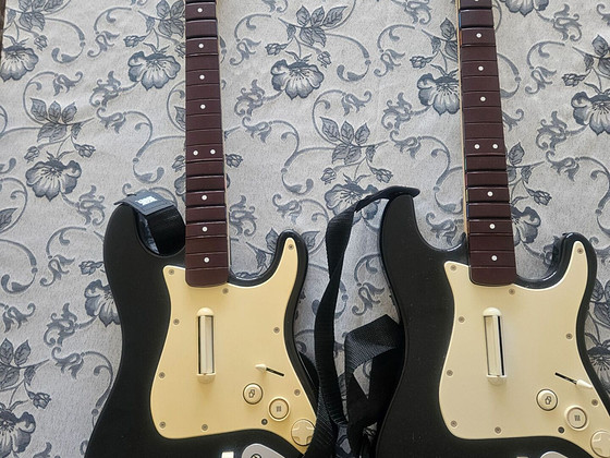 Microsoft Xbox One Rock Band 4 Fender Wireless Guitar