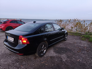 Volvo S40 (6 foto / 14)