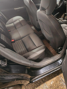 Volvo S40 (12 foto / 14)