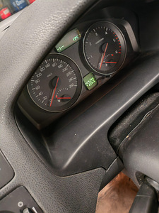 Volvo S40 (14 foto / 14)