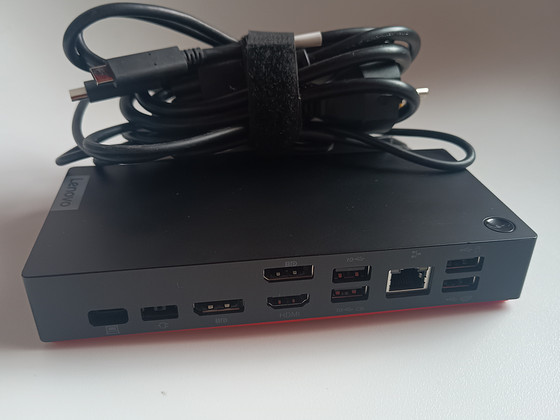 Lenovo USB-C dokk 40B5 (ainult Windows)
