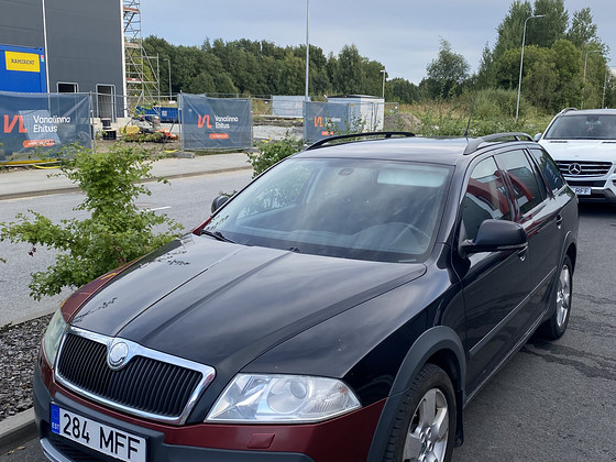 M/V: Skoda Octavia Scout 2.0