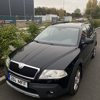M/V: Skoda Octavia Scout 2.0