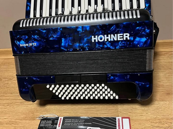 Hohner Bravo III