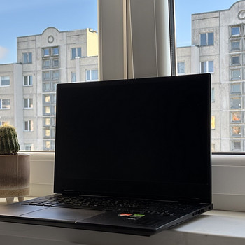 HP OMEN 16 / Ryzen 7 7840HS / RTX 4070 / 32GB DDR5 / 1TB SSD
