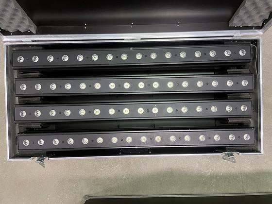 EUROLITE LED PIX-16 QCL BAR