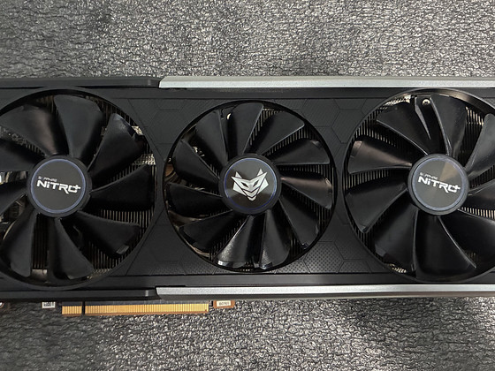 AMD RADEON 5700 xt 8GB