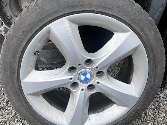 BMW veljed koos rehvidega