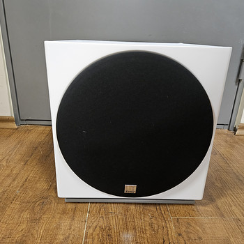 DALI E-12 F 12-tolline aktiivne subwoofer