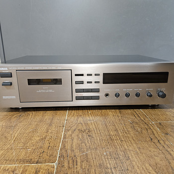 Yamaha KX-650 HiFi 3-peaga kassettdekk