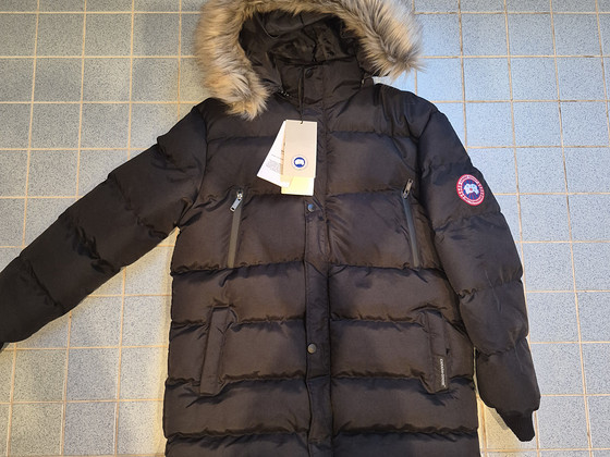 Зимняя куртка Canada Goose