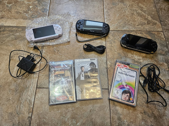 Sony Playstation Portable Slim PSP 2000, PSP 1000, PSP Street E1000