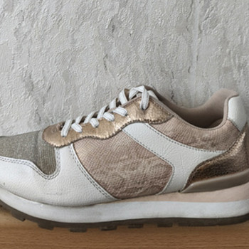 Кроссовки 41(25.5)бренда Sprox