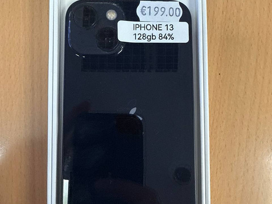Apple iPhone 13 128Gb Black в очень хорошем состоянии