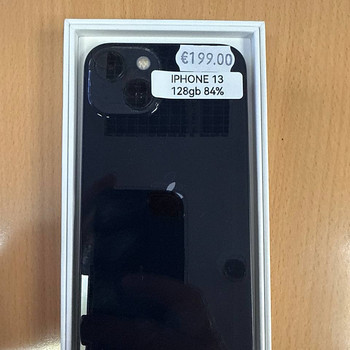 Apple iPhone 13 128Gb Black в очень хорошем состоянии