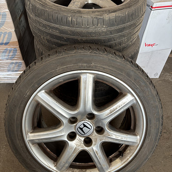 Honda rehvi- ja veljekomplekt