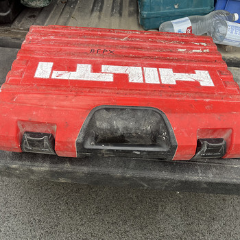 Отбойный молоток Hilti TE700-AVR