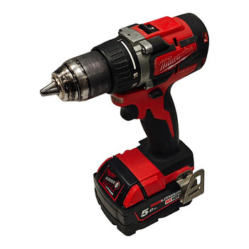 Аккумуляторная дрель Milwaukee M18 BLDD2 + 5.0Ач