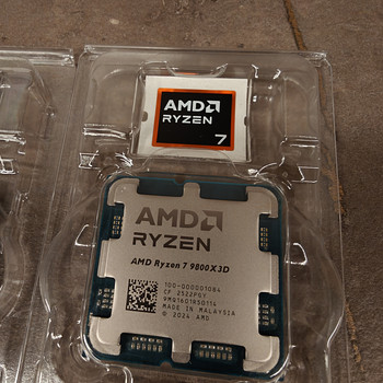 AMD Ryzen 7 9800X3D