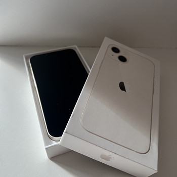 iPhone 13 (128GB)