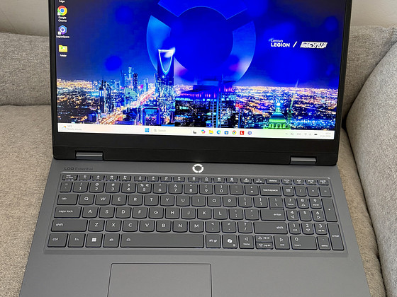 Lenovo LOQ 15IRX11 RTX 5060