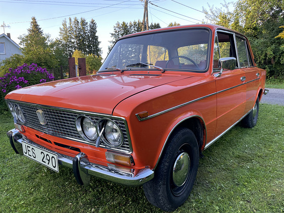 Lada 2103