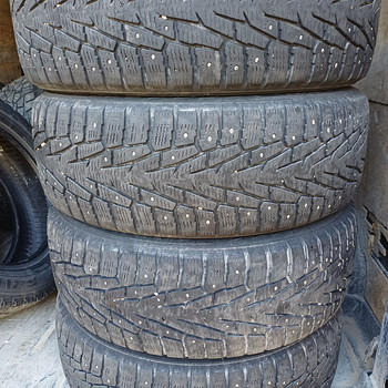 Naelrehvid nokian 17"
