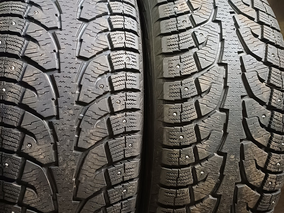 Шипованные шины hankook 17" 2 шт.