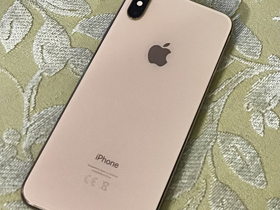 Продаётся Apple iPhone XS Max 256 GB
